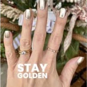 🌸Sale:3/$30🌸 Color Street Nail Polish Strips. Shade: Stay Golden. NWT.